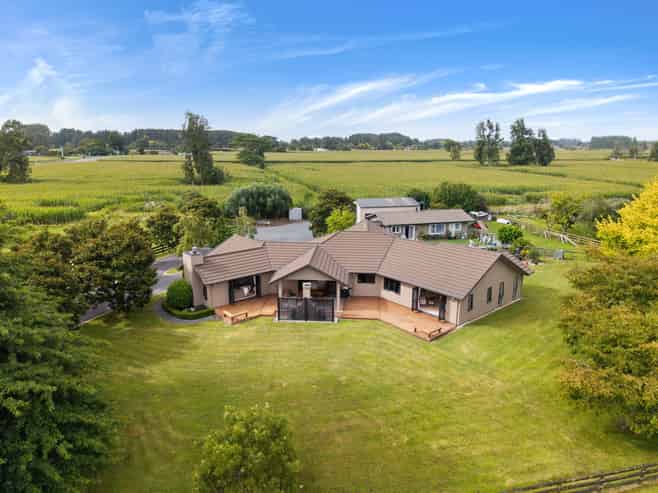 921 Gordonton Road, Gordonton