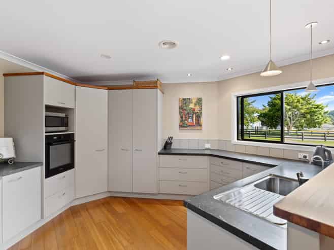 921 Gordonton Road, Gordonton