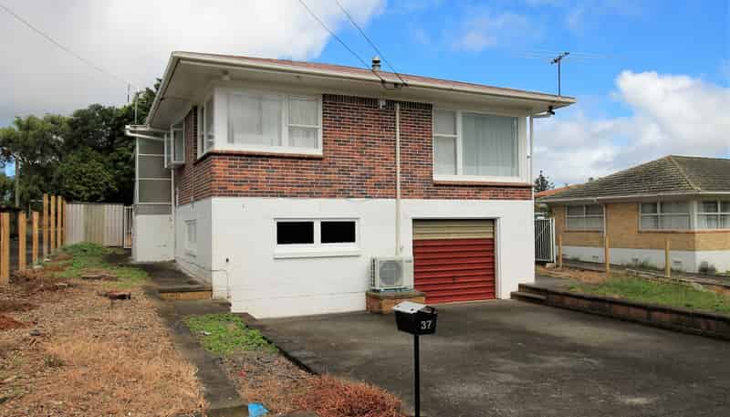 37 Lynmore Drive, Manurewa