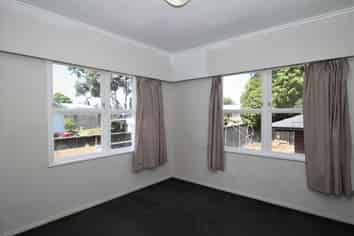 37 Lynmore Drive, Manurewa