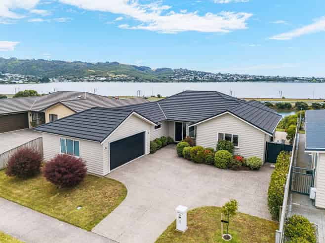 10 John Burke Drive, Aotea