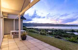 10 John Burke Drive, Aotea