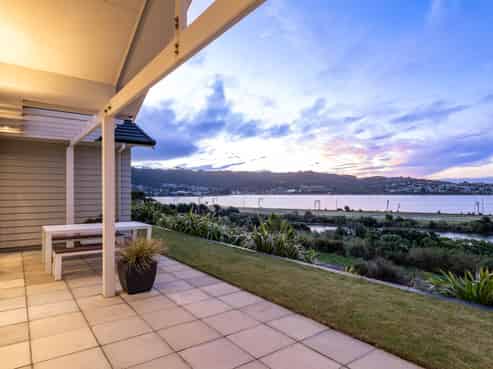 10 John Burke Drive, Aotea