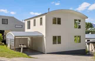 32A Dart Place, Fernhill/Sunshine Bay