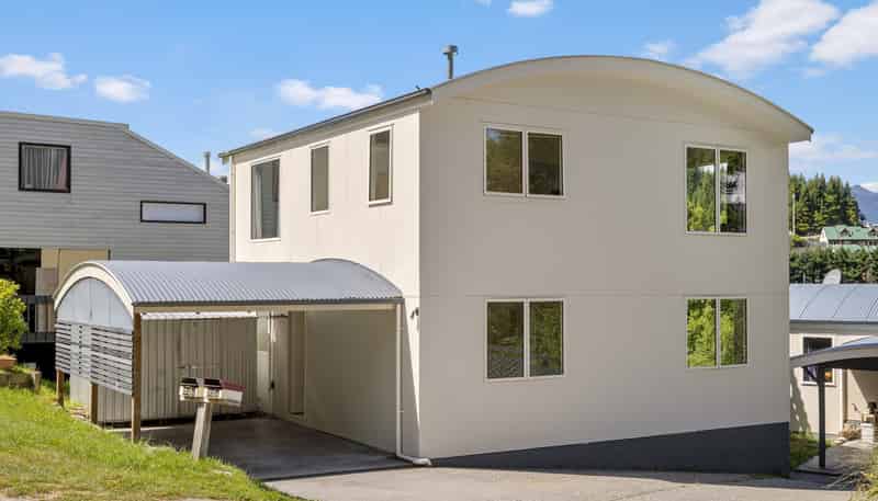 32A Dart Place, Fernhill/Sunshine Bay