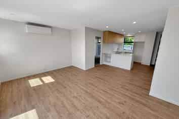 6/9 Whittington Avenue, Woolston