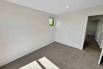 6/9 Whittington Avenue, Woolston