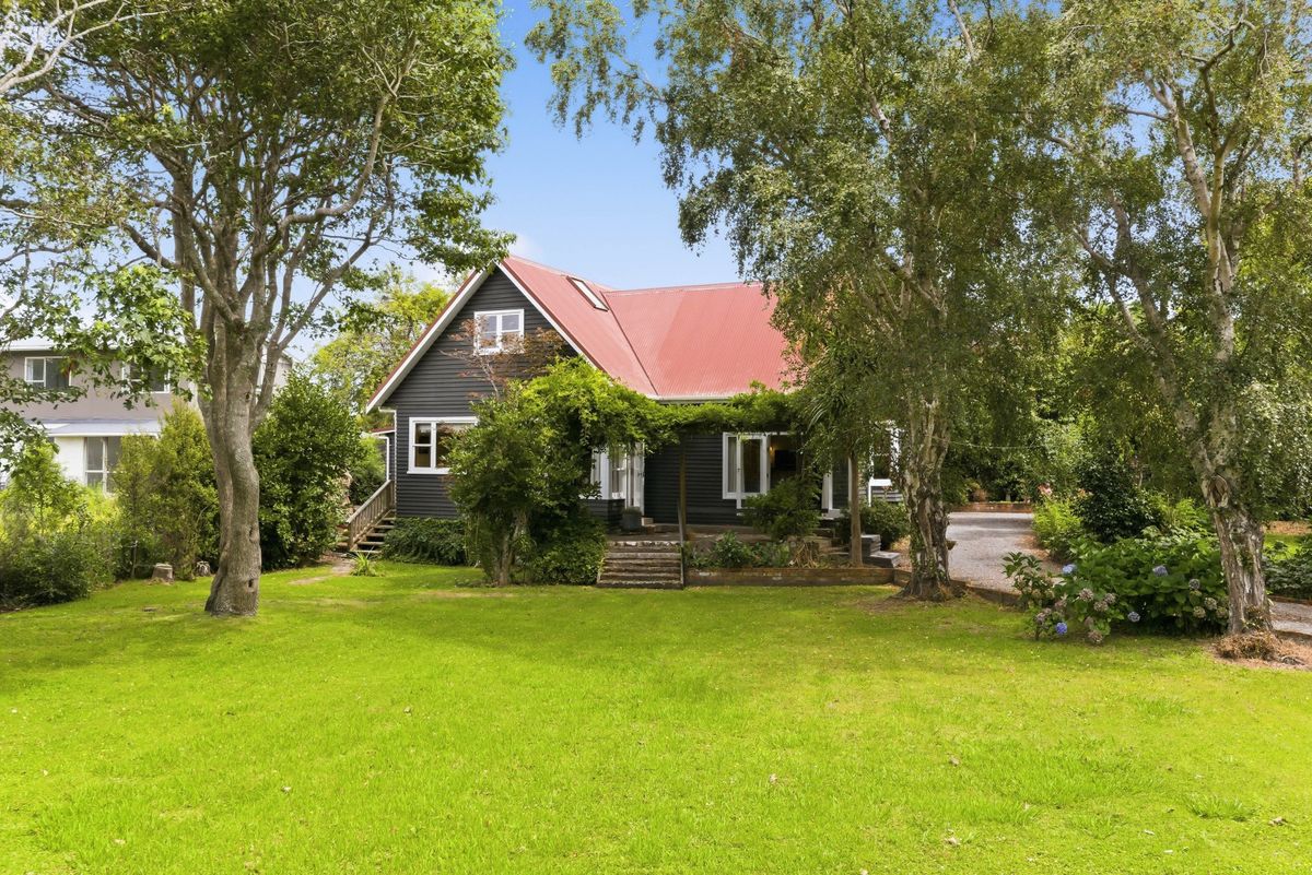 Double title - double opportunity!, Raumati Beach