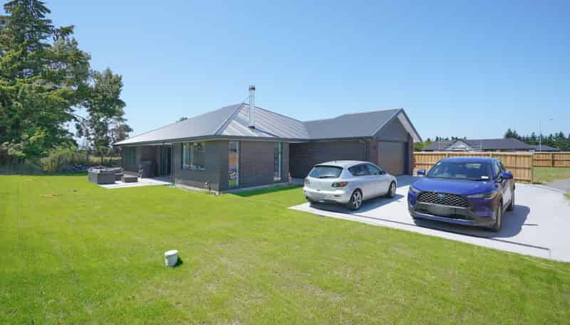 21B Foster Place, Amberley