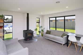 21B Foster Place, Amberley