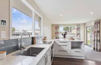 11 Bowie Drive, Woodend