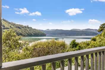 16 Hakahaka Road, Port Underwood