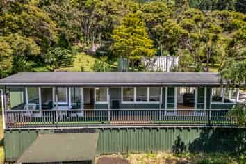 16 Hakahaka Road, Port Underwood