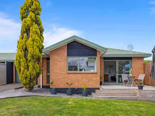 678B Te Atatu Road, Te Atatu Peninsula