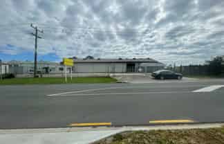 Truman Lane Industrial with large, fenced yard 
