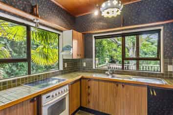 23 Tennis Court Road, Raumati South