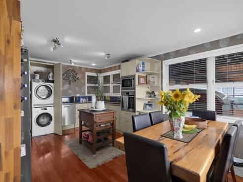 73 Clayton Road, Mangakakahi