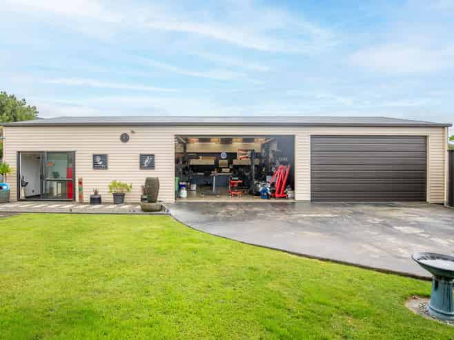 73 Clayton Road, Mangakakahi