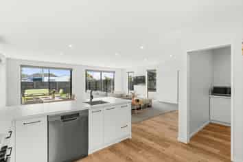 139 Springs Road, Hornby