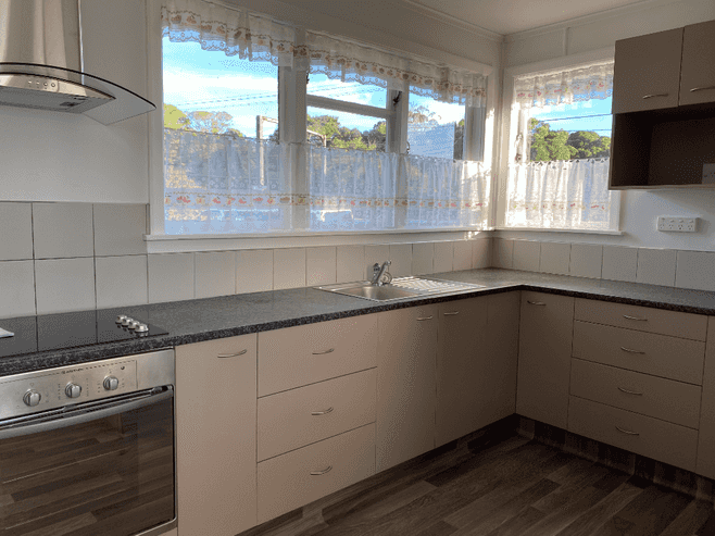 14 Trevethick Grove, Woburn