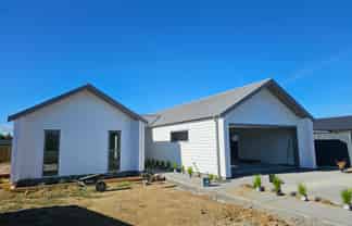 16 Marine Corps Drive, Masterton