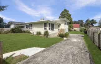 4  Cresta Place , Onerahi