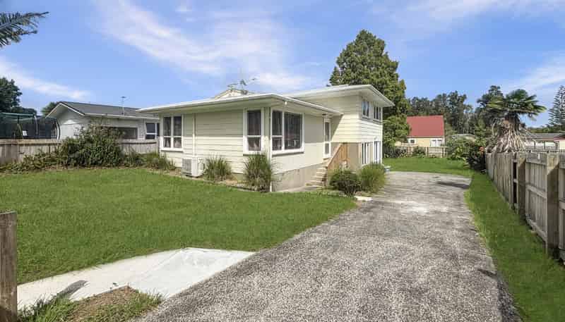 4  Cresta Place , Onerahi