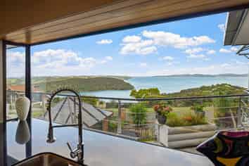  5 Kotare Place, Sandspit