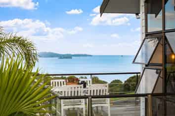  5 Kotare Place, Sandspit