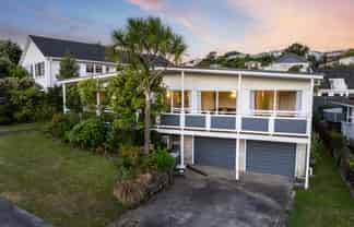 9 Annan Grove, Papakowhai