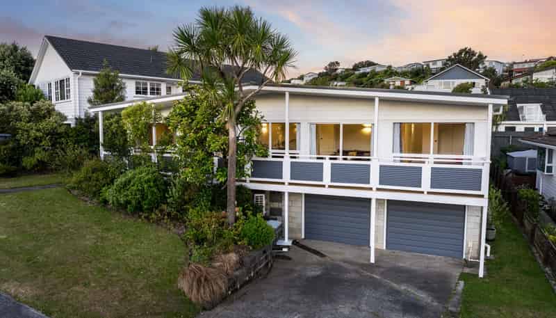 9 Annan Grove, Papakowhai