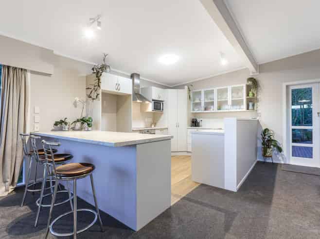 9 Annan Grove, Papakowhai