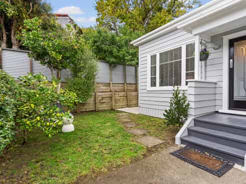 53D Woodward Road, Mount Albert