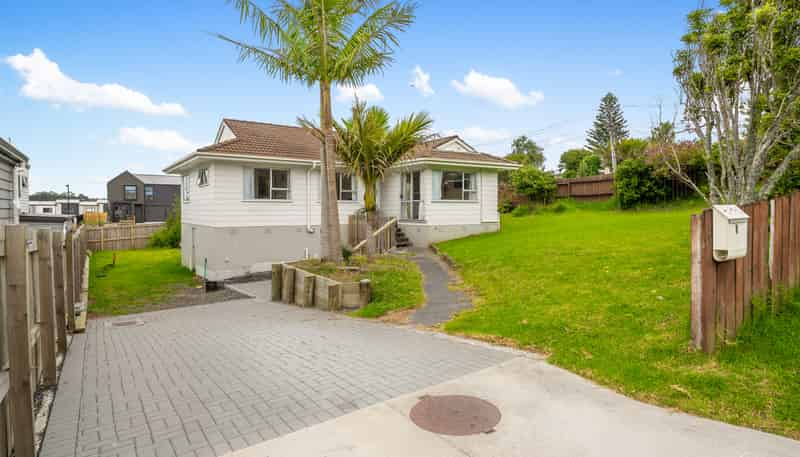 1B Glenbury Place, Massey