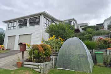 27 Carlton Crescent, Maraetai