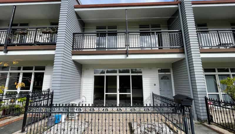 12/44 Carlos Drive, Flat Bush