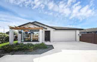 12 Biplane Street, Takanini