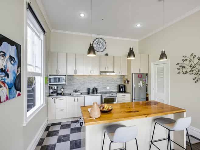 4 Fitzroy Road, Bluff Hill