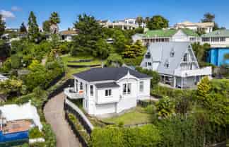 4 Fitzroy Road, Bluff Hill