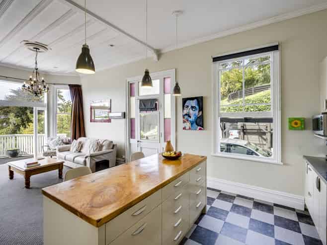 4 Fitzroy Road, Bluff Hill