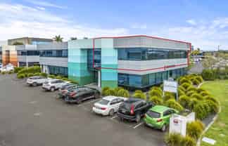 Commanding North Shore office (236.68sqm)