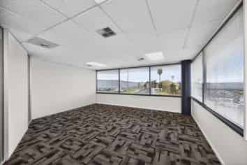 Commanding North Shore office (236.68sqm)