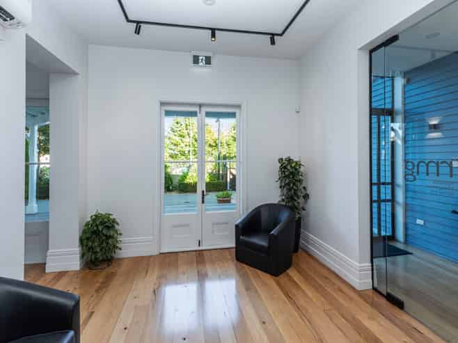 Stunning Character Office/Westend Precinct