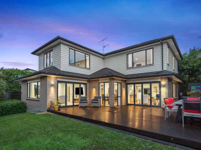 44 Laurel Oak Drive, Albany