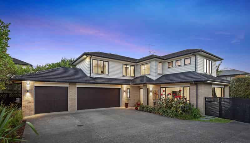 44 Laurel Oak Drive, Albany