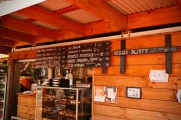 Day Trade Waiheke Cafe - $200k+ to Working Owner
