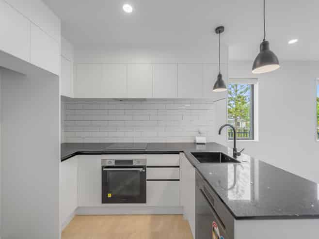 33 Mataara Lane, Manurewa