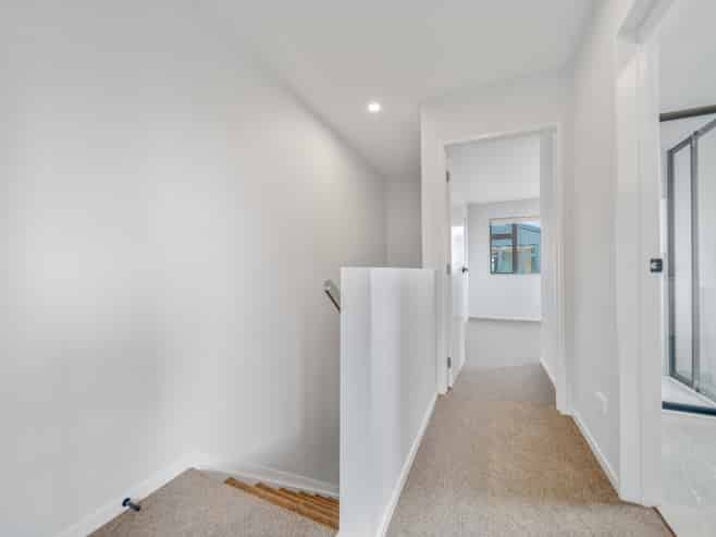 33 Mataara Lane, Manurewa