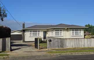 25 Carlisle Street, Levin