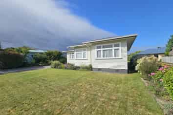 25 Carlisle Street, Levin